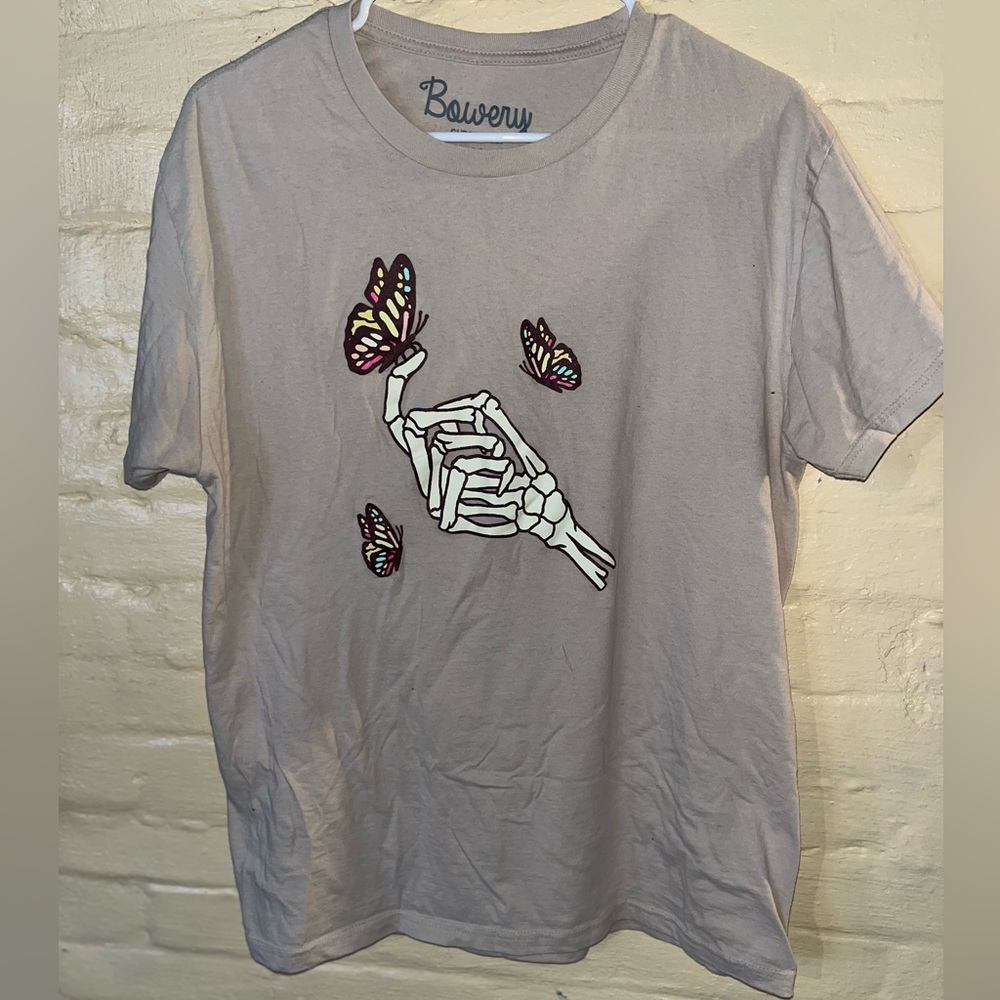 Tan/Beige Graphic T-Shirt